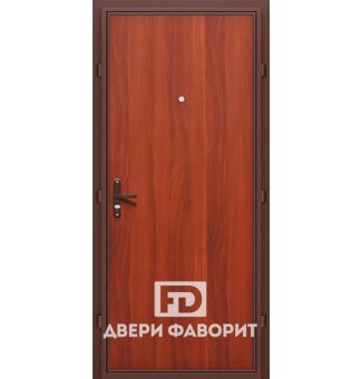 парадная дверь в квартиру с ламинатом