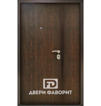 двустворчатая дверь в квартиру с ламинатом