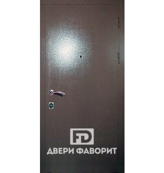 Дверь в загородный дом