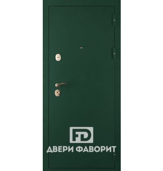 металлическая дверь окрашена порошковой краской зелёного оттенка