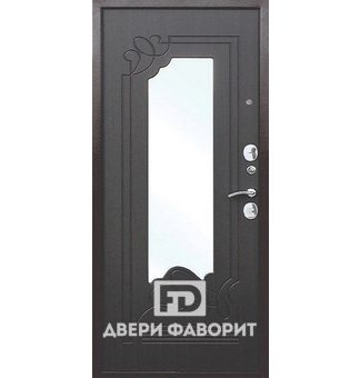 металлическая дверь с фигурным зеркалом отделана мдф