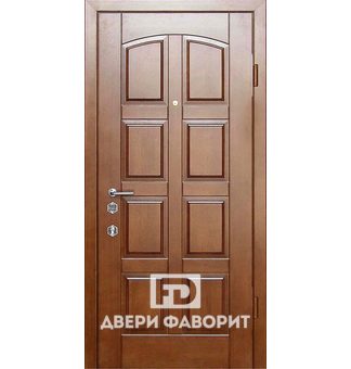 дверь уличная из металла с отделкой филенчатый мдф